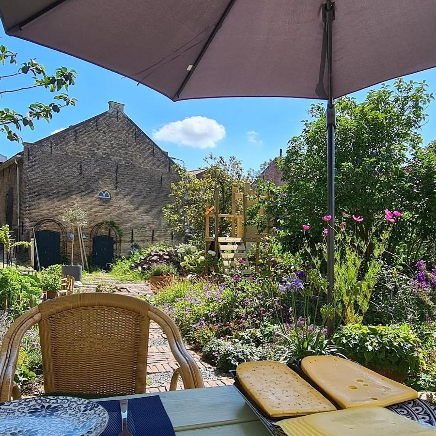 B&B Logeren Bij De Burgemeester Stad aan 't Haringvliet Exteriör bild